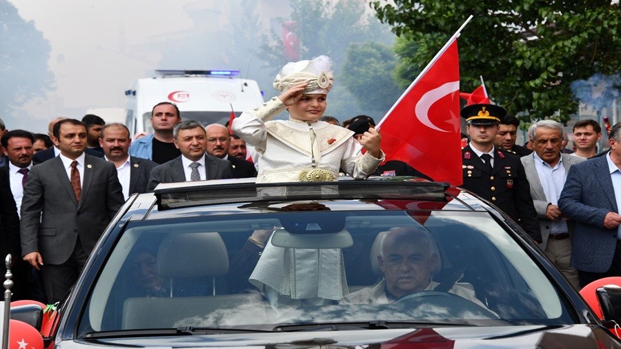 Vali makam arac ehit ocuu iin tahsis edildi