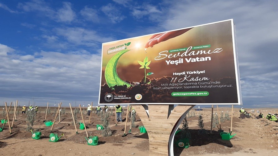 ESKEHR'DE FDANLAR TOPRAKLA BULUTU