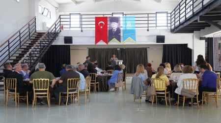 ATA MUHTARLARLA BR ARAYA GELD