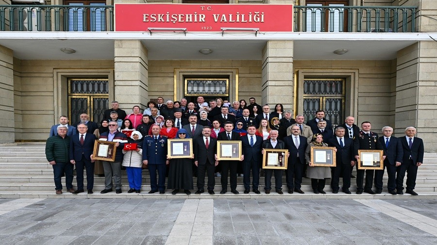 DEVLET VN MADALYALARI ALELERE TESLM EDLD