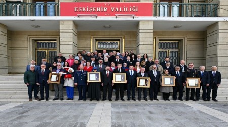 DEVLET VN MADALYALARI ALELERE TESLM EDLD