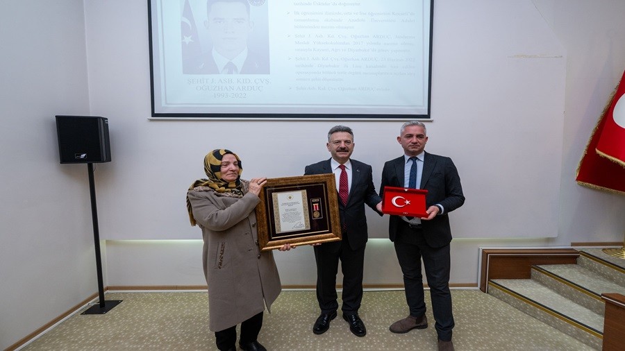 DEVLET VN MADALYALARI ALELERE TESLM EDLD