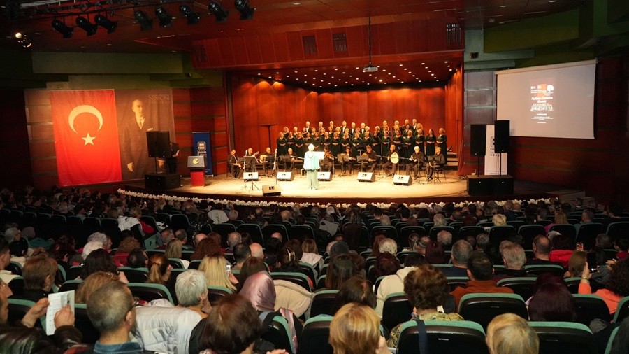 ESO Türk Sanat Müziği Korosundan Nostalji Dolu “Yeşilçam Şarkıları” Konseri