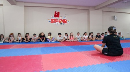 TEPEBAŞI'NDA YAZ KURSLARI DOLUP TAŞIYOR