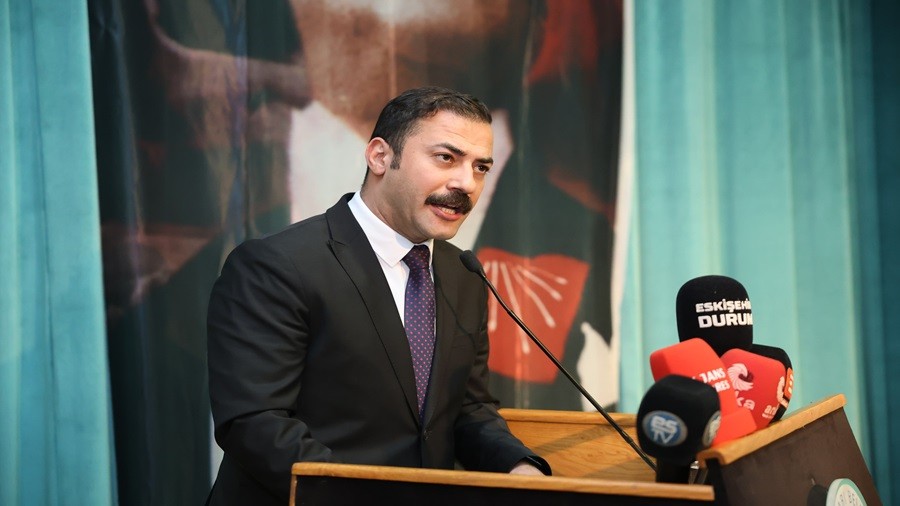 Talat YALAZ : AKPli vekillerin elleri emekli, emeki, ifti iin kalkm m?