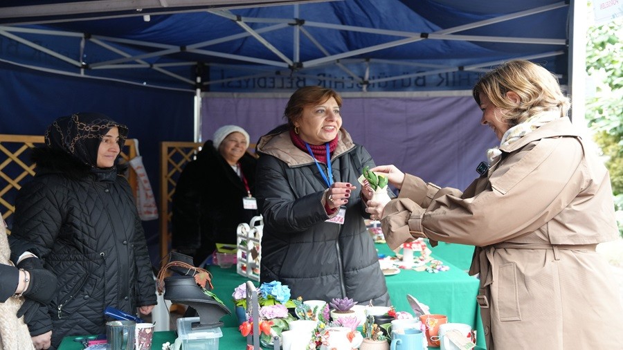 BAKAN NLCE, 14 UBAT HEDYELK  EYA PAZARINDA