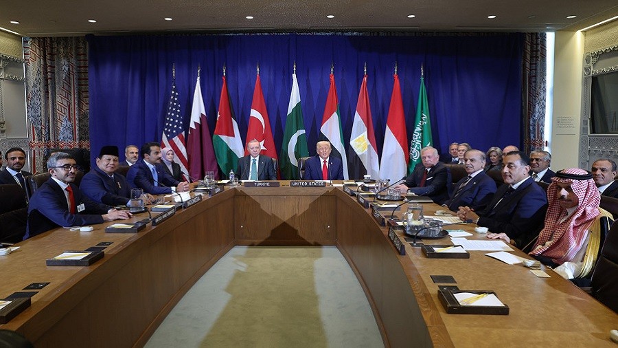 GAZZE TOPLANTISINDA ERDOAN TRUMP'LA YAN YANA OTURDU