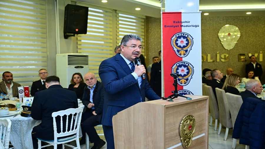 Polis Haftas��nda Anlaml� Bulu�ma: �ehit Aileleri ve Gaziler Onuruna Program