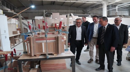 BAŞKAN ATAÇ FABRİKALARI ZİYARET ETTİ