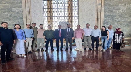 ESVAK YEN YNETM ATA'MIZI ZYARET ETT