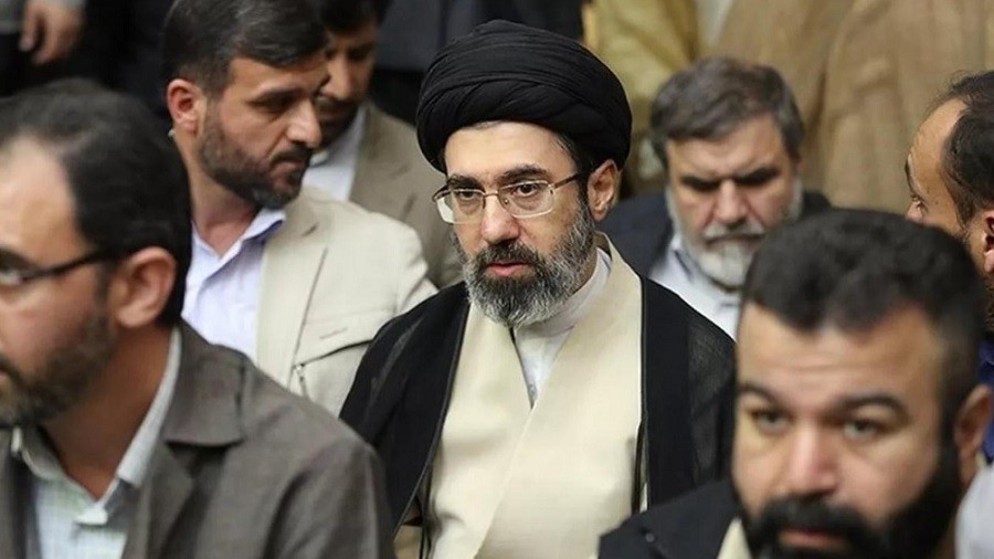 OĞUL HAMANEY İRAN'IN YENİ LİDERİ