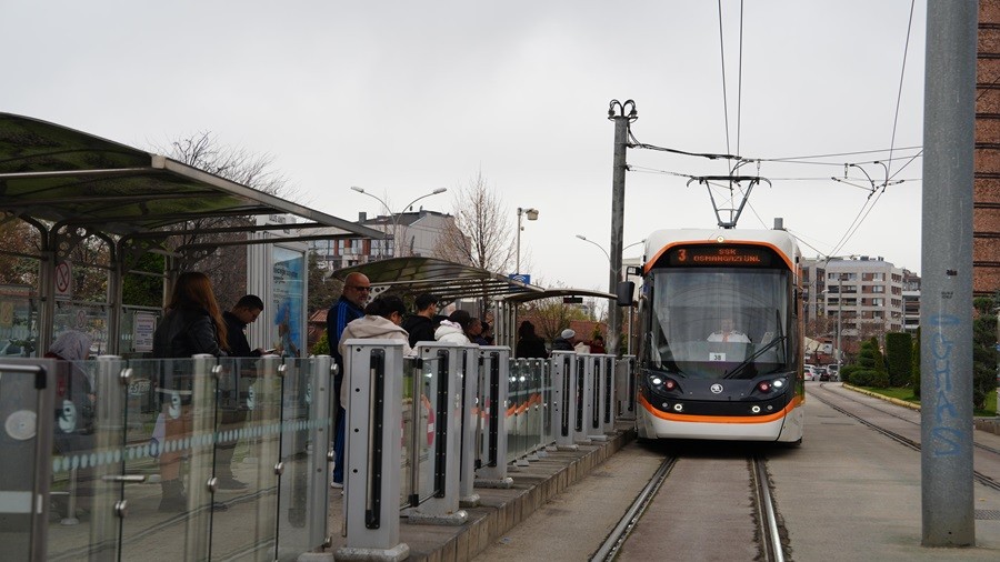 TRAMVAYLARDA VOLKAN KONAK UNUTULMADI