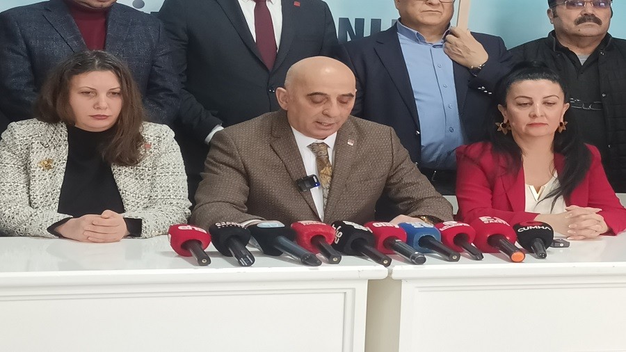 CHP'L� �INAR: "T�rkiye�de sorunlar�n en b�y���, ya�anan krizin ink�r edilmesi ve halk�n sesine kulak verilmemesidir."