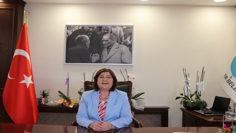 ZEHRA KONAK�I'DAN  YEN� YIL MESAJI