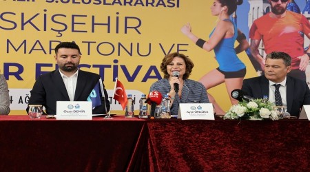 ESKEHRDE ULUSLARARASI YARI MARATON  HEYECANI BALIYOR