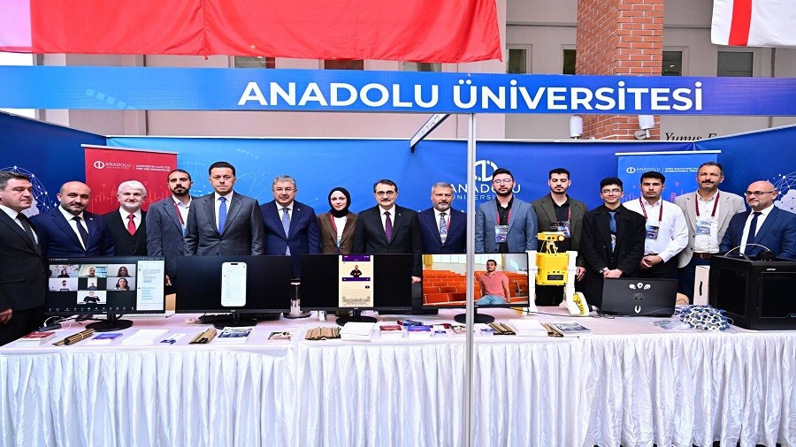 ESK��EH�R'DE YAPAY ZEKA Z�RVES� D�ZENLEND�