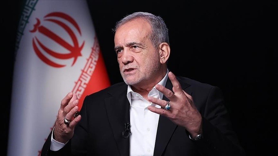 �RAN'DAN KOM�U �LKELERE "ABD VE �SRA�L'�N OYUNCA�I OLMAYIN"