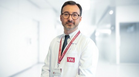 “Suda doğum anne ve bebek için doğal bir başlangıç sunuyor”