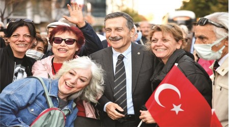 BAŞKAN ATAÇ’TAN ANNELER GÜNÜ MESAJI