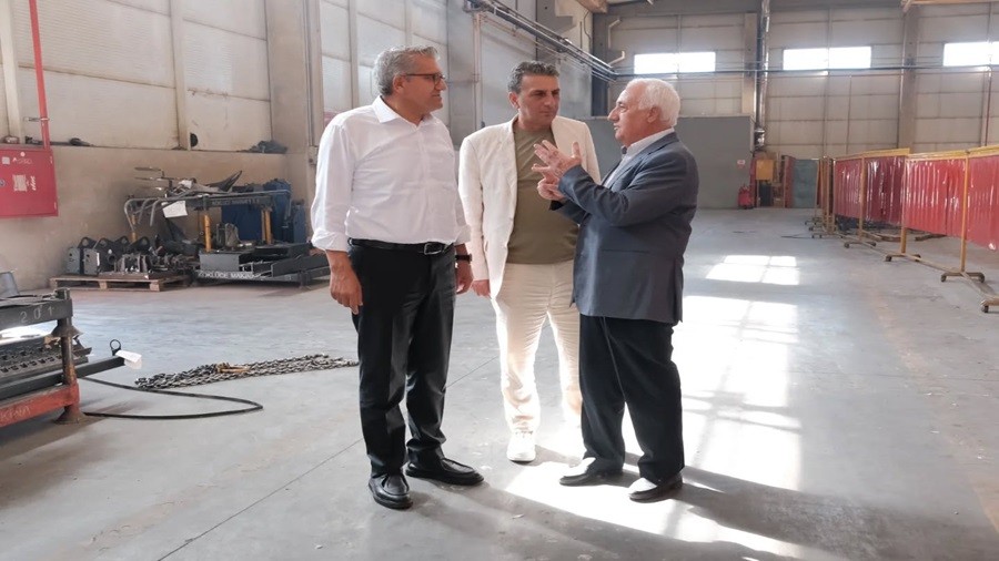 BAŞKAN KÜPELİ KÖKLÜCE MAKİNEYİ ZİYARET ETTİ