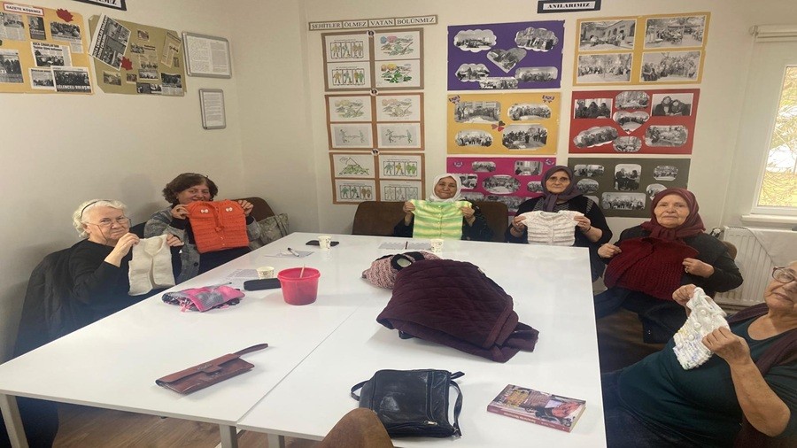 Koca ��nar m�davimlerinden Halk Market�e bayram hediyesi