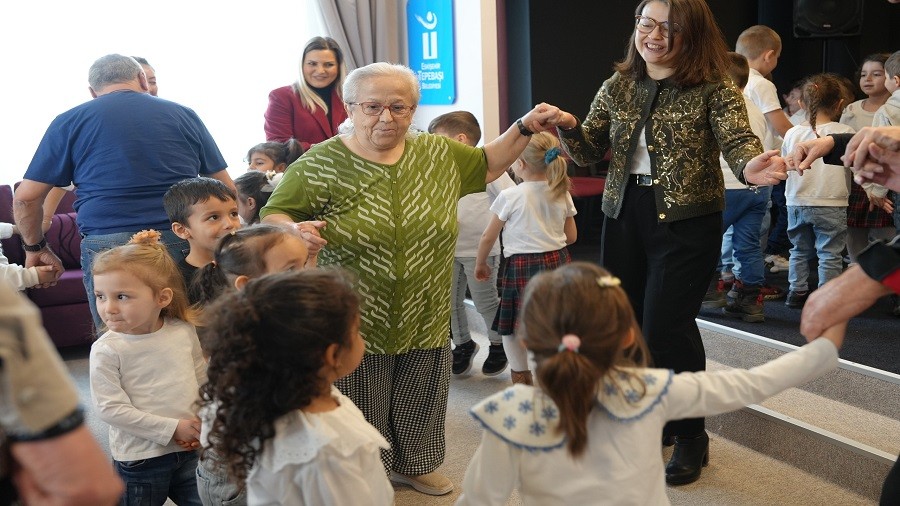 M�N�KLERDEN B�Y�K Y�REKLERE  DOKUNAN Z�YARET