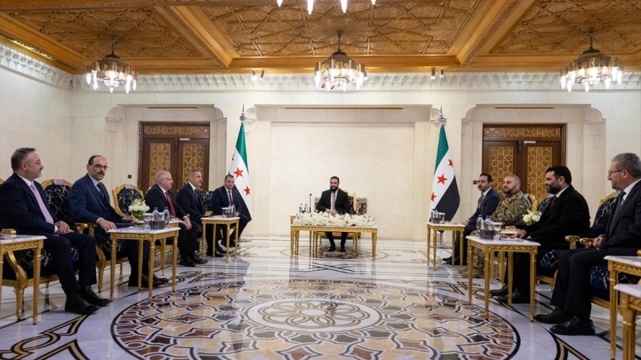 T�RK�YE'DEN SUR�YE'YE KR�T�K Z�YARET