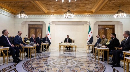 T�RK�YE'DEN SUR�YE'YE KR�T�K Z�YARET