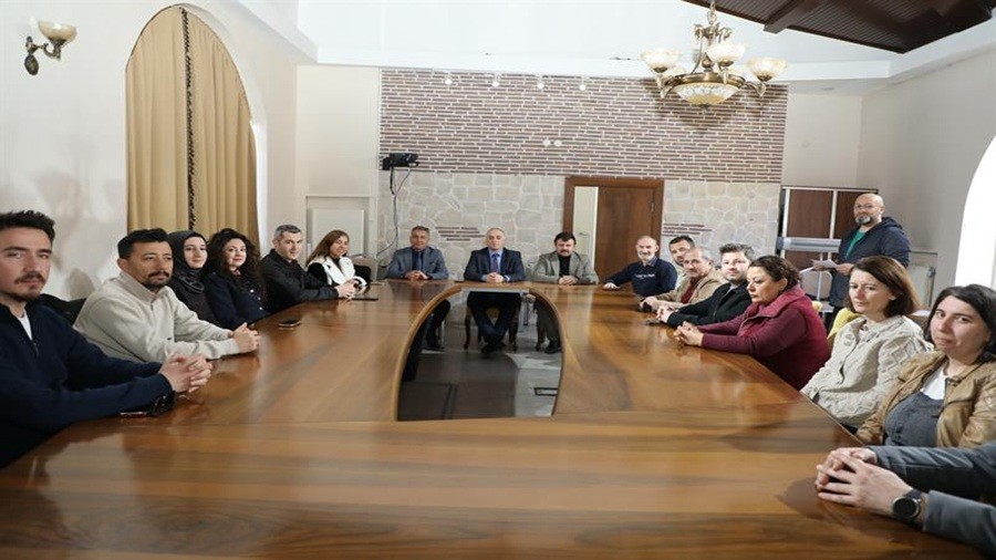 ESK��EH�R TARIM M��D�RL��� E��T�M D�ZENLED�