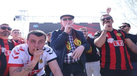BAKAN KURT: "FUTBOL ADINA KARA BR GN"