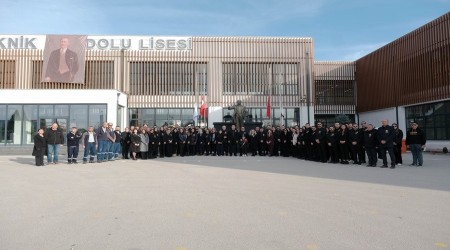 ESKEHR'N GZDE OKULUNDA 10 KASIM TREN YAPILDI