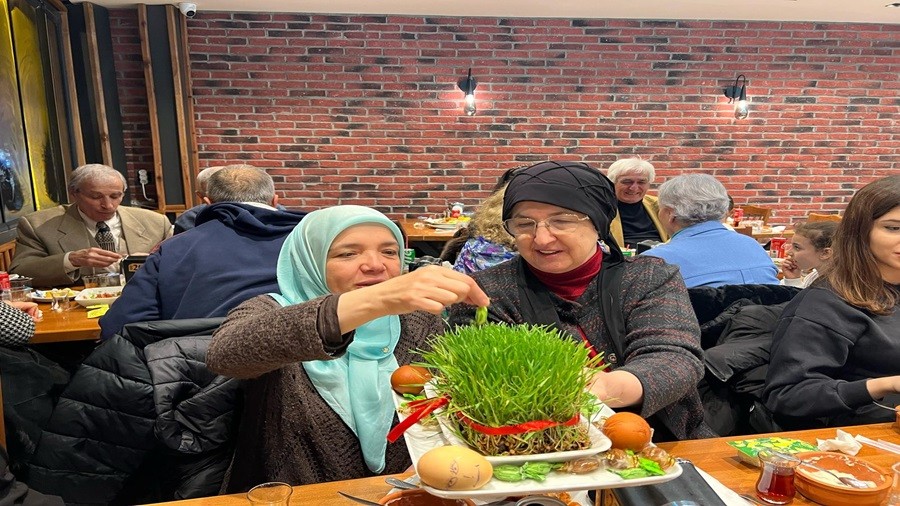 Ke Yazarlarmz  ftar Sofrasnda Bulutu