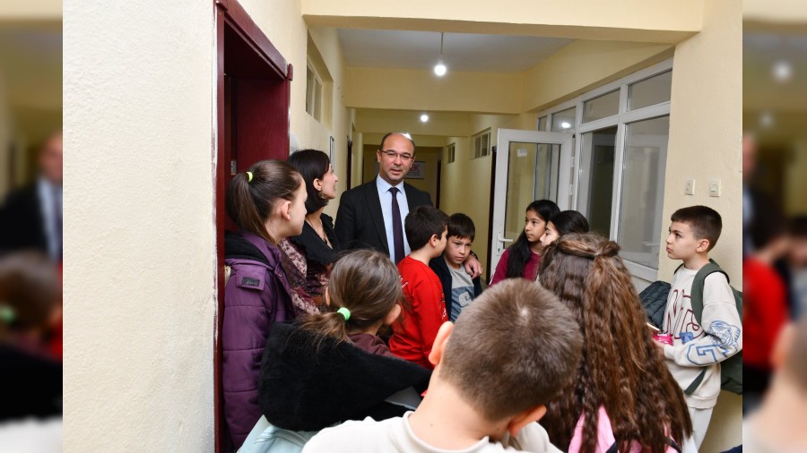 Ba�kan U�ur Tepe�den K�rka�ya E�itim Ata��: ESMEK Kurslar� Kap�lar�n� A�t�