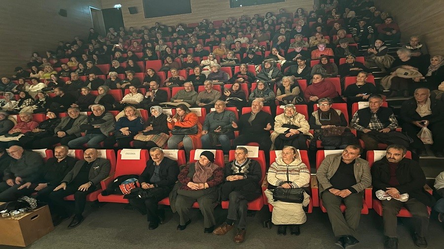 T�rk�lerle Is�nan Gece: Anadolu�nun Ezgileri 100. Y�l Salonu�nu Doldurdu