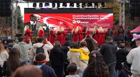 CUMHURYET COKUSUNU  KENTPARKTA YAADI