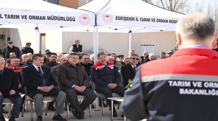 Eski�ehir'de  90 �reticiye 38 ton nohut tohumu teslim edildi.