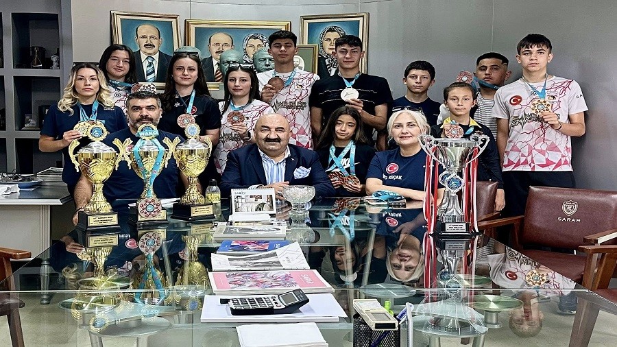 SARAR, ÇİFTELER VE REAKSİYON SPOR KULÜBÜ SPORCULARINDAN ÜSTÜN BAŞARI