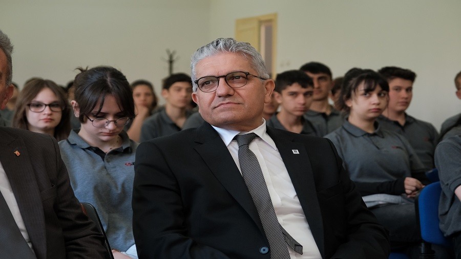 BAKAN KPELݒDEN GENLERE LHAM VEREN MESAJLAR